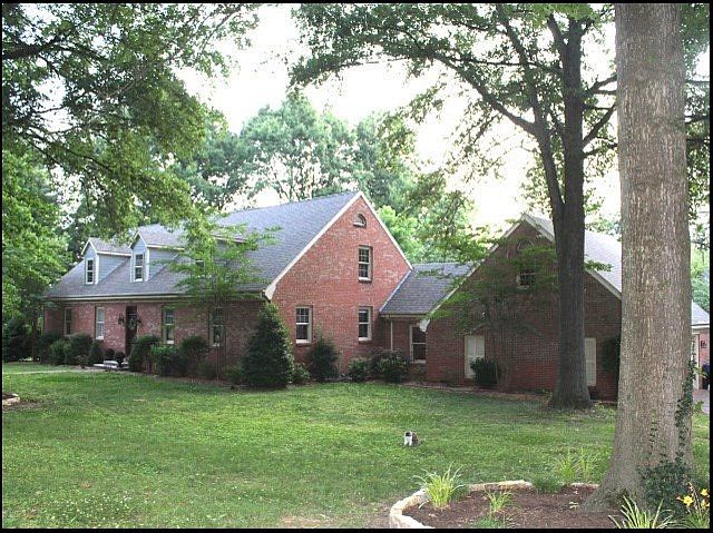 1st image of 1203 Dogwood Dr