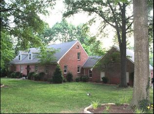 1203 Dogwood Dr, Murray, KY 42071