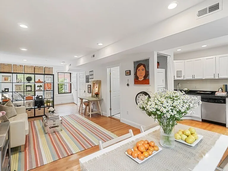 11 Waltham St #C — Photo 5