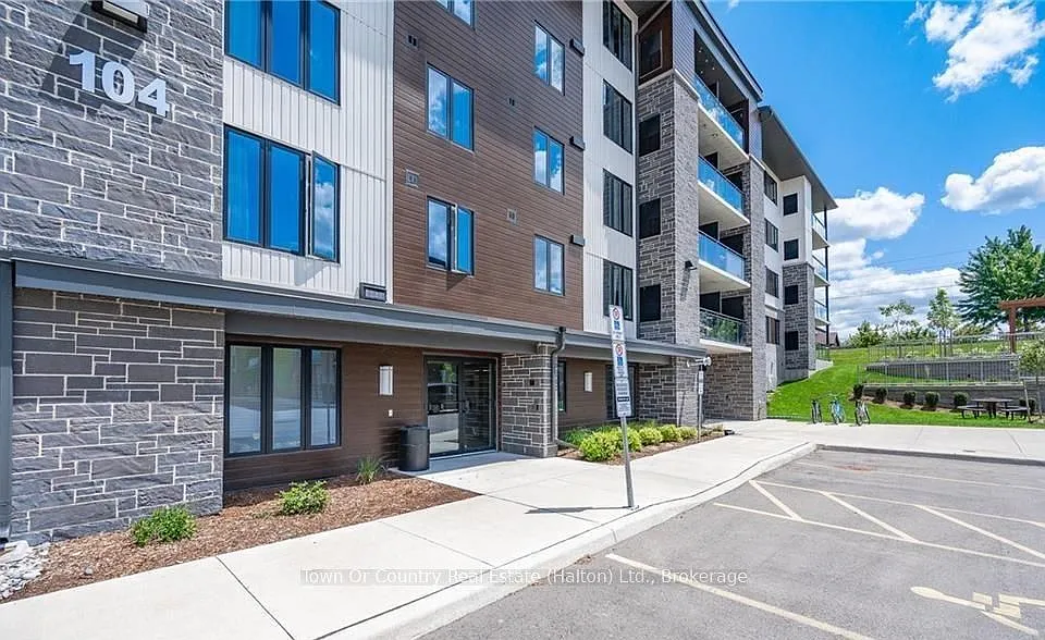 104 Summit Ridge Dr #104