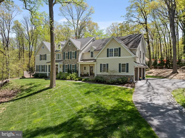 498 Pugh Rd, Wayne, PA 19087