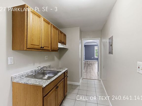 5th image of 327 Parkland Pl SE APT 3