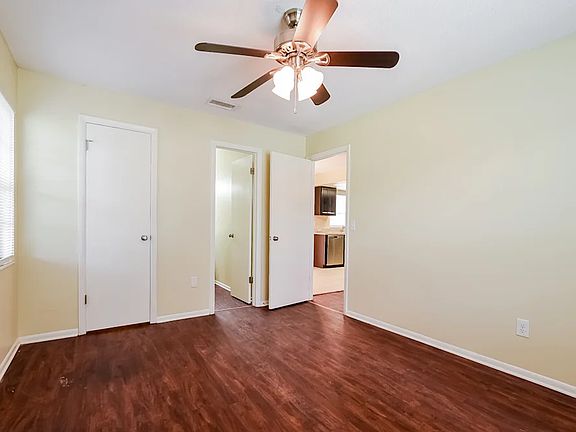5th image of 495 Sunrise Dr