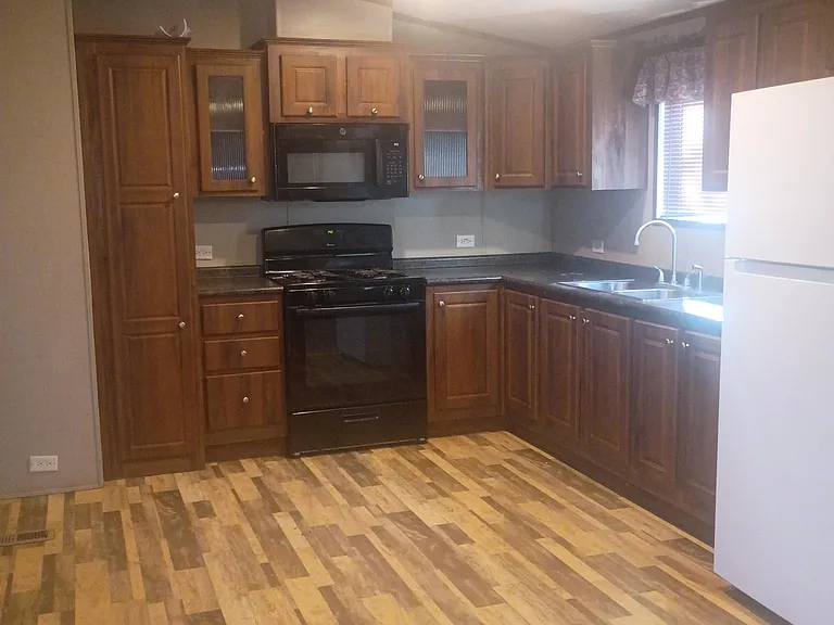 2222 E 8th St #16 — Photo 22