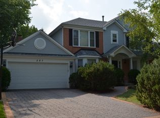 287 Southfield Dr, Vernon Hills, IL 60061