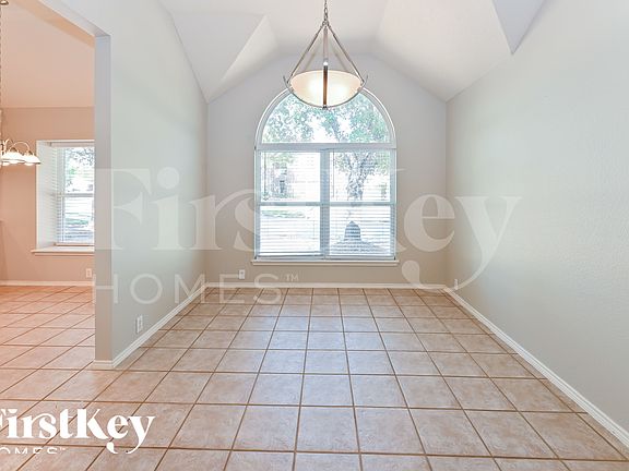 5th image of 3302 Thorpeshire Ct