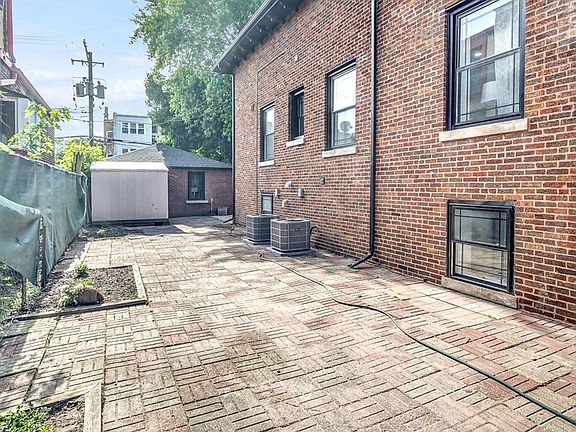 2nd image of 6840 S Cregier Ave