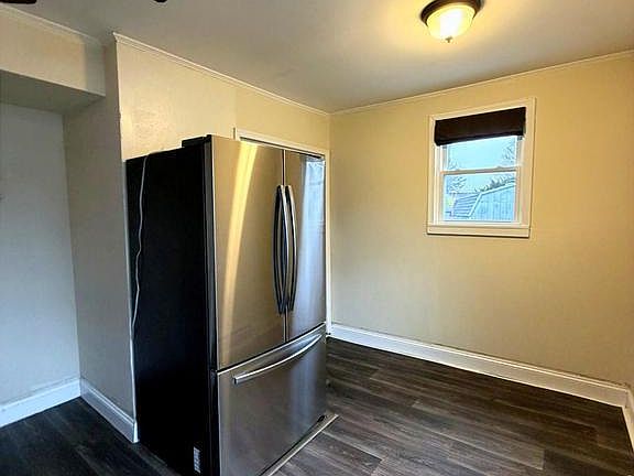 5th image of 403 Denver Ct