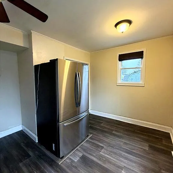 403 Denver Ct — Photo 5