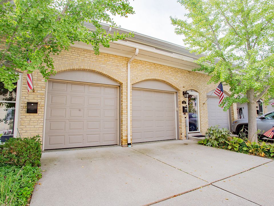 1st image of 11 Rienzi Ln
