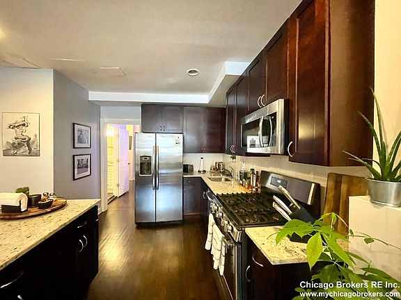 5th image of 1945 N Lincoln Ave APT 1F