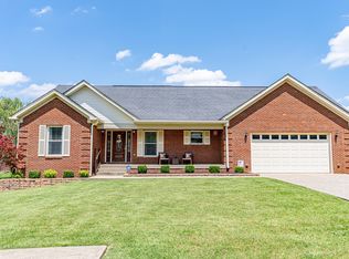 6611 Fernbush Dr, Louisville, KY 40228