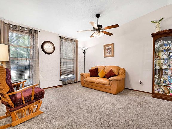 4th image of 6301 Carthage Dr