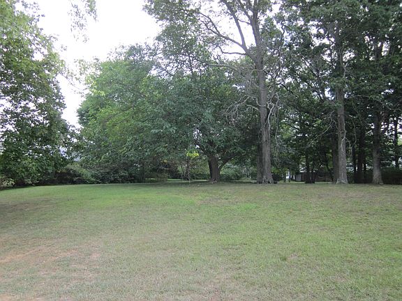 3rd image of 136 Azalea Drive #A