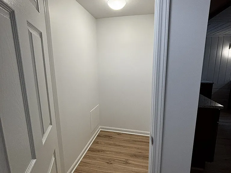 1527 W Pratt Blvd #GW — Photo 8