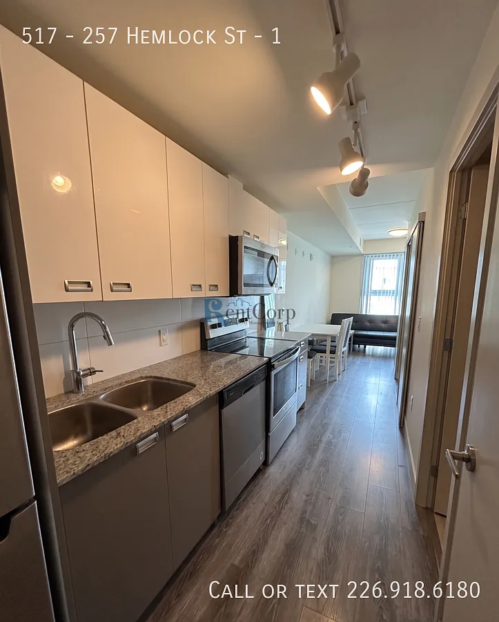 Building Photo - 1-257 Hemlock St #517