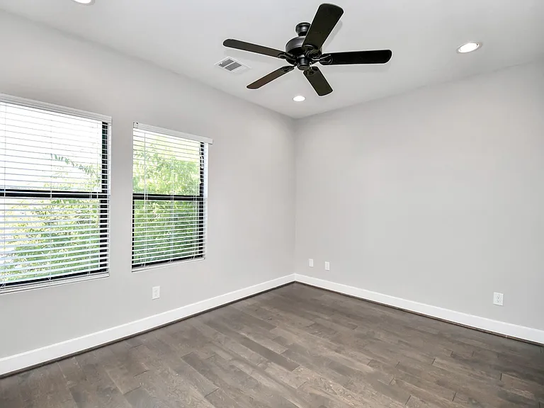 308 Palmer St — Photo 29