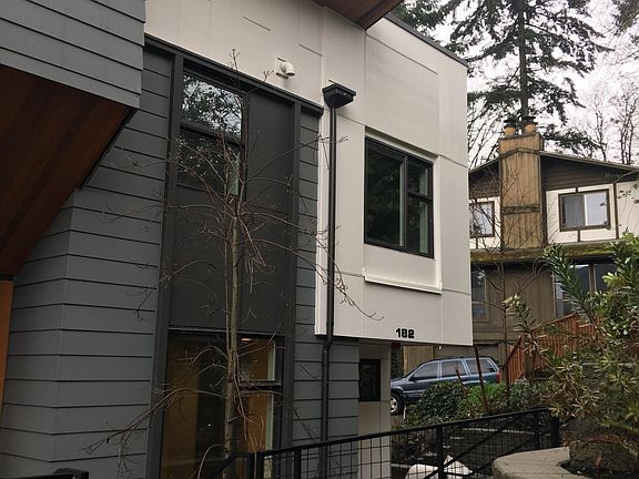 3rd image of 182 107th Ave SE
