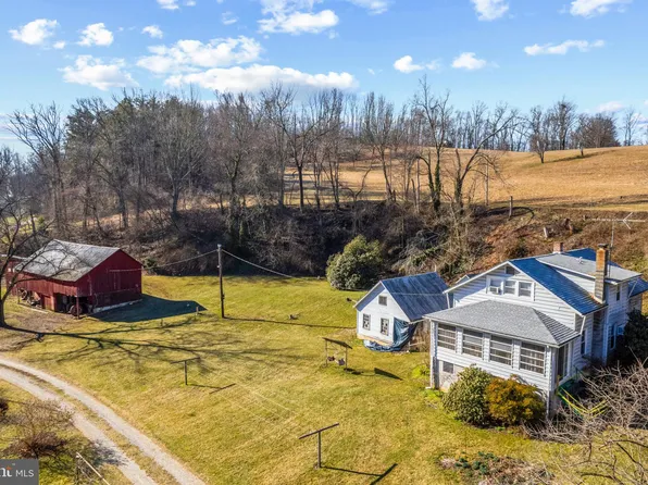 13020 Pleasant Valley Rd, Glen Rock, PA 17327