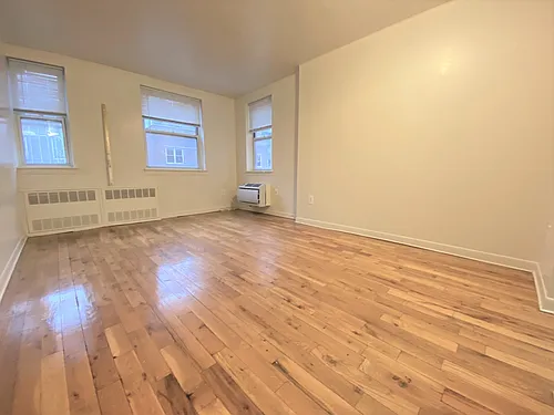 329 E 63rd St #5F Photo 1 329 E 63rd St #5F Photo 1