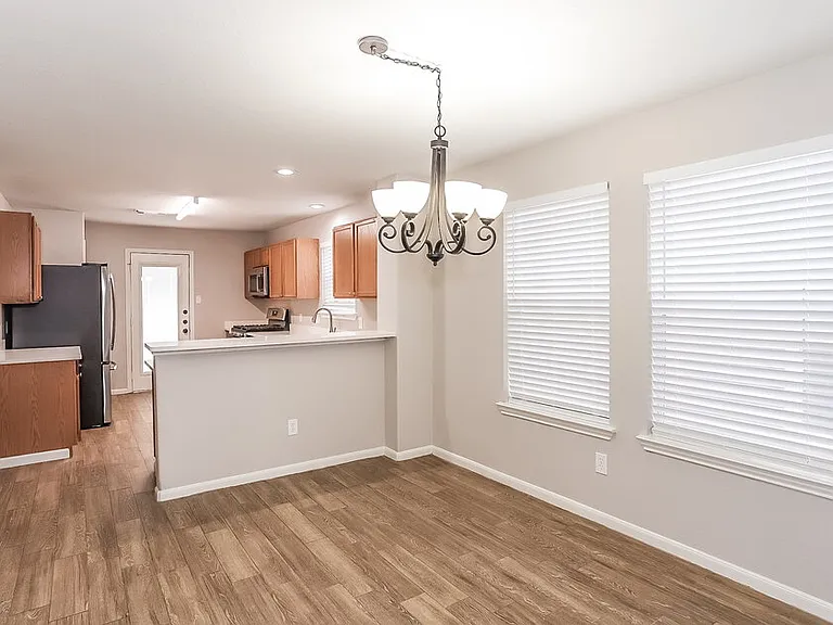 10518 Southway Bend Ln — Photo 7