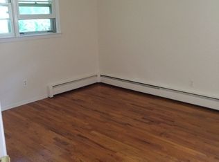 33 Dunes Ln, Port Washington, NY 11050