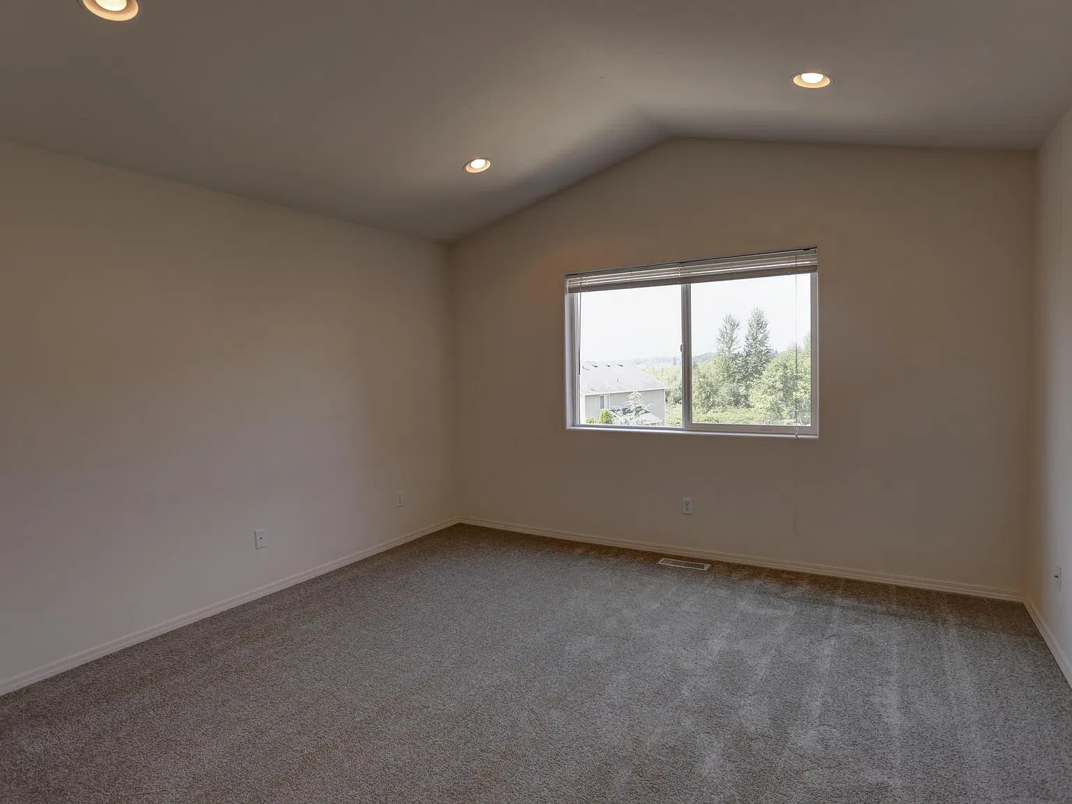 3303 NW Pacific Rim Drive — Photo 4