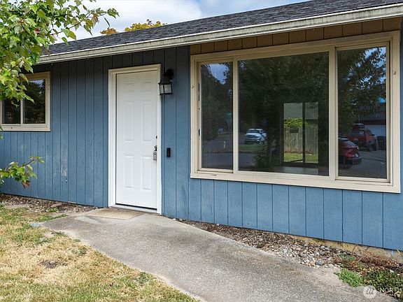 4th image of 3420 Olive Way