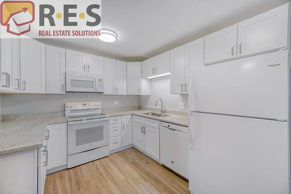 Building Photo - 675 S Alton Way #1D