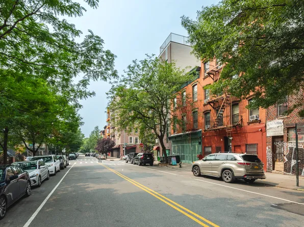 445 Grand Street image 7 of 28