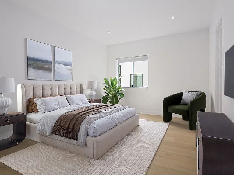 741 N Gramercy Pl — Photo 17