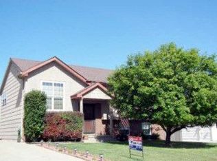 131 S 52nd St, West Des Moines, IA 50265