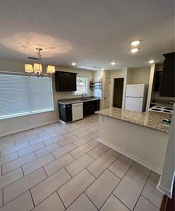 3rd image of 70361 7th St