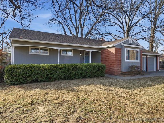 2nd image of 1742 E 61st Pl