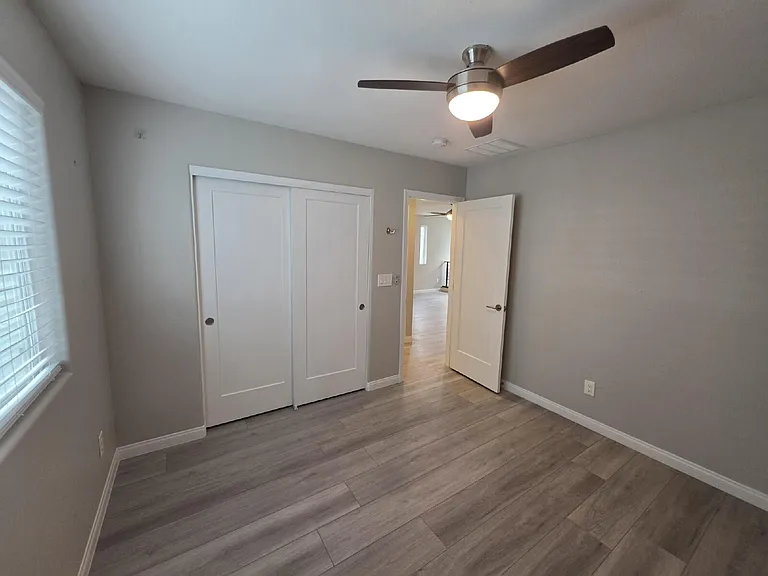 9456 Brough Ave — Photo 11