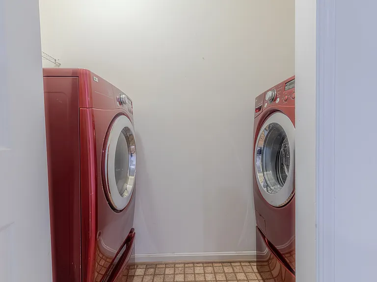 Sunflower Cir — Photo 16