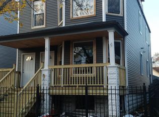 4020 W Roscoe St, Chicago, IL 60641