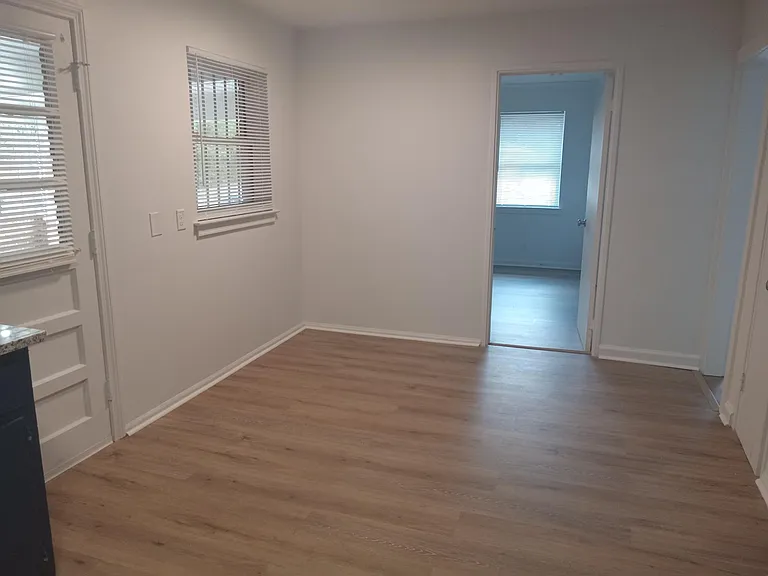 2215 Biltmore Ave — Photo 5