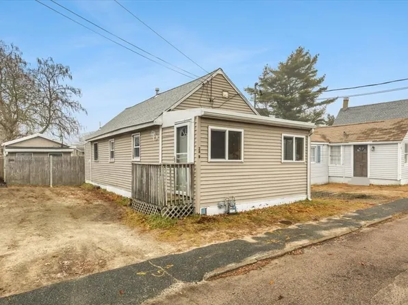 28 Wareham Ave #B, Wareham, MA 02571