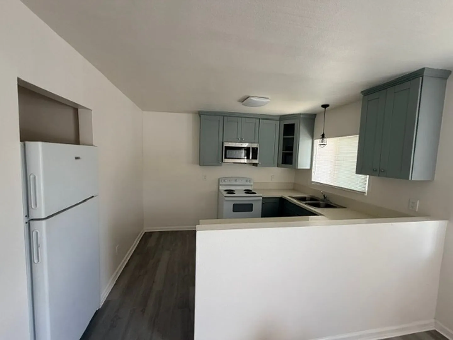 5415 Imperial Ave — Photo 4