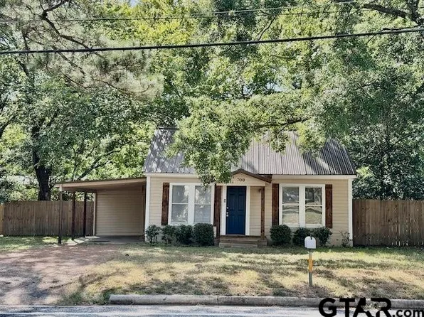 700 S Walnut St, Winnsboro, TX 75494