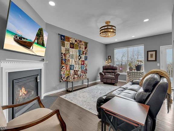 5th image of 79 Indigo Rd