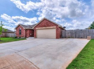 11136 SW 39th Ct, Mustang, OK 73064