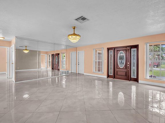 3rd image of 7399 NW 20TH Court