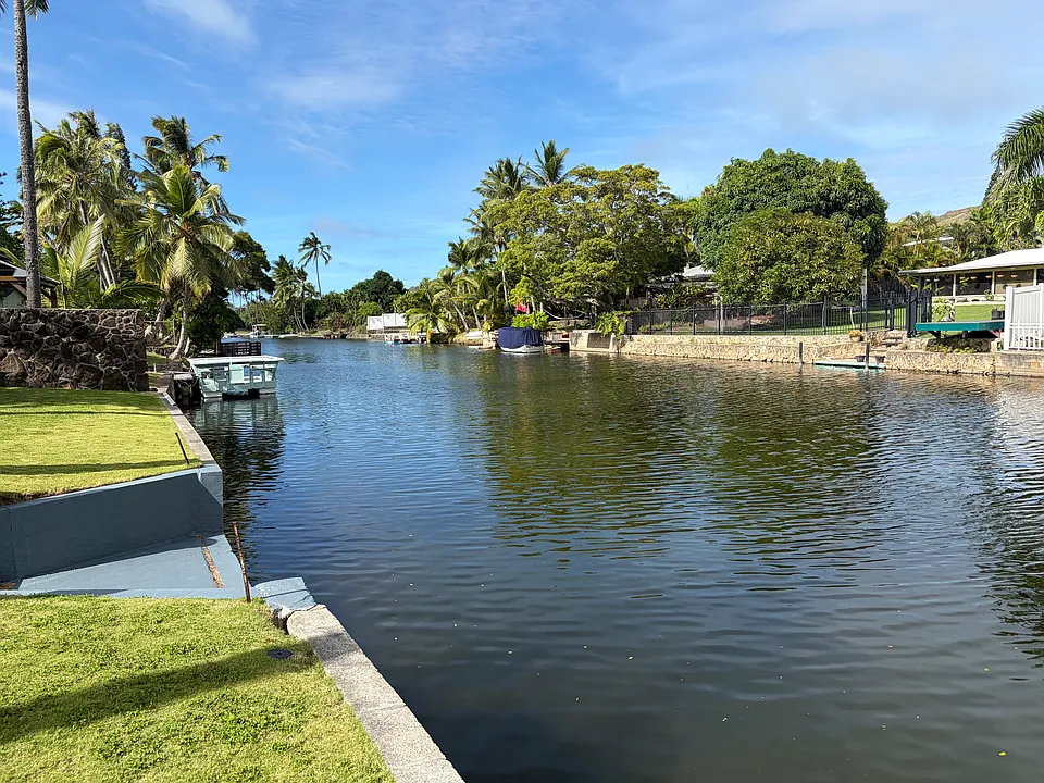 671 Paopua Loop