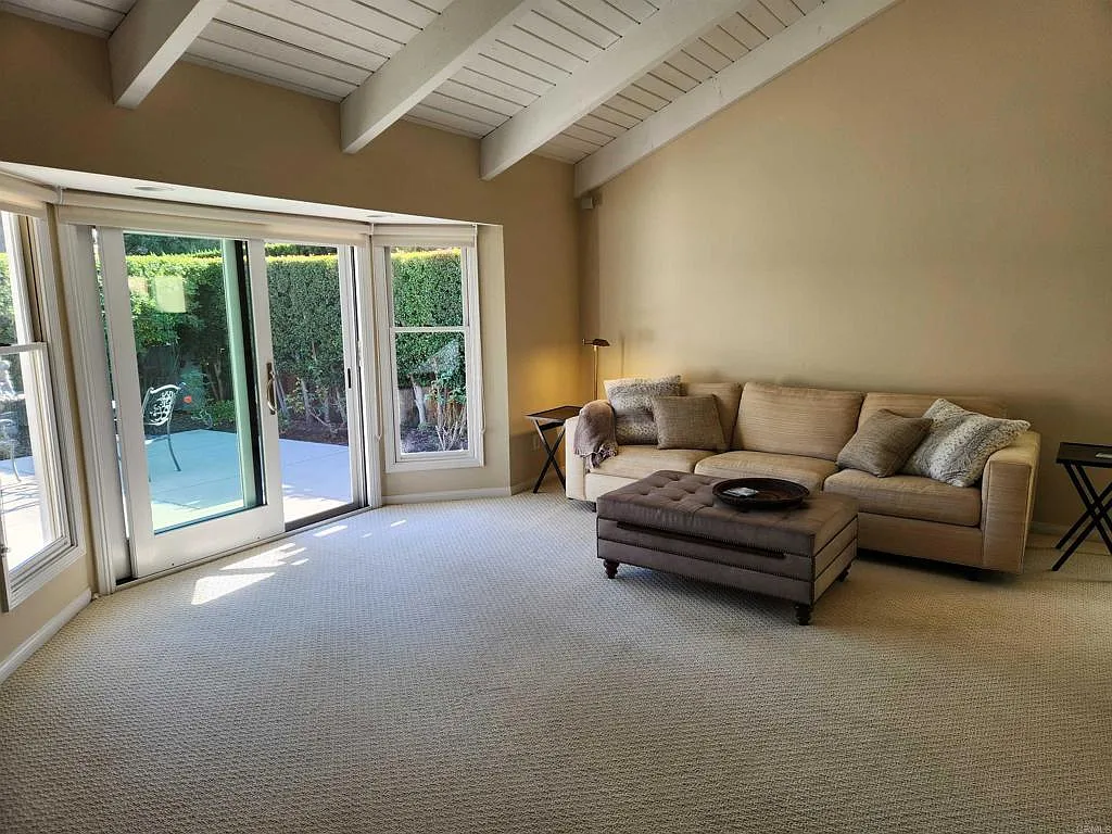 3 bed, 2000 sqft, $6,000 — Photo 4