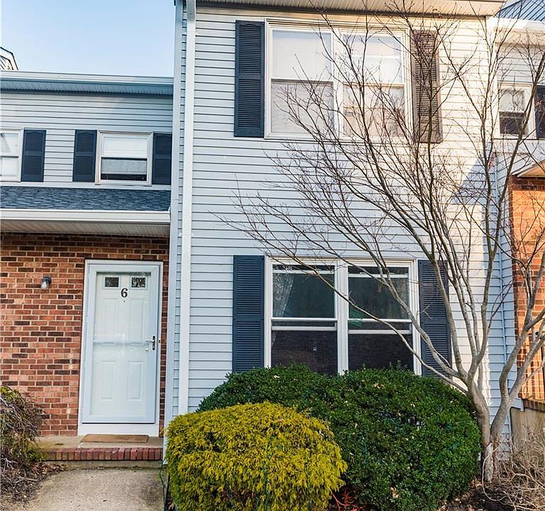 1st image of 6 Dogwood Ct