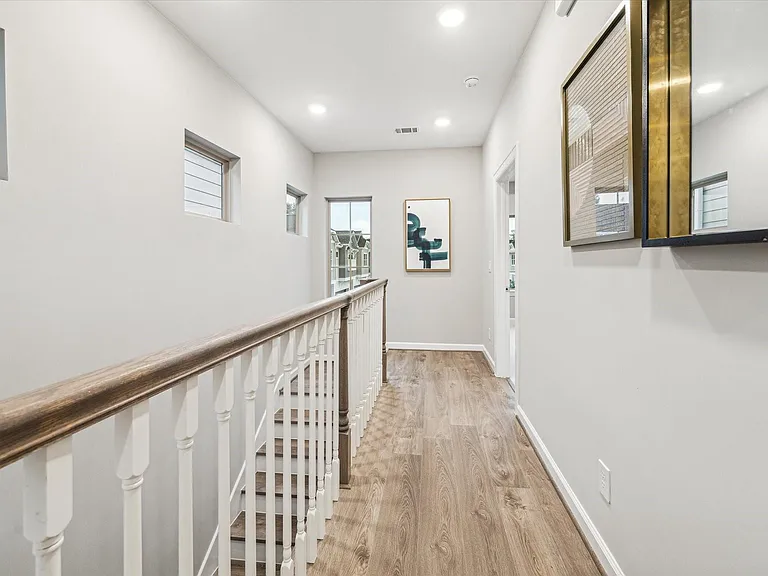 810 Glowing Dawn Dr — Photo 20