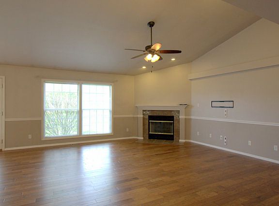 5th image of 512 N Cedar Dr