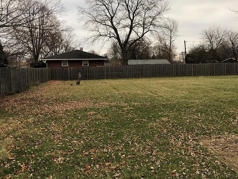 416 W Wenger Rd — Photo 33